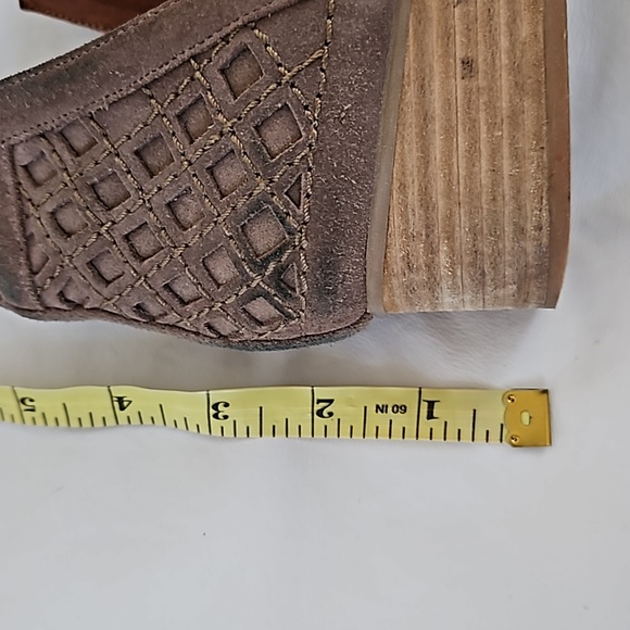 Jeffrey Campbell Taggart Open Weave Cut Out Bootie Suede Beige Tan Size 8 - Picture 13 of 13